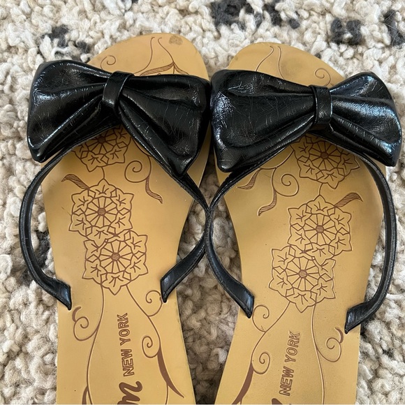 Steve Madden Bow Tie Sandals - Picture 2 of 4
